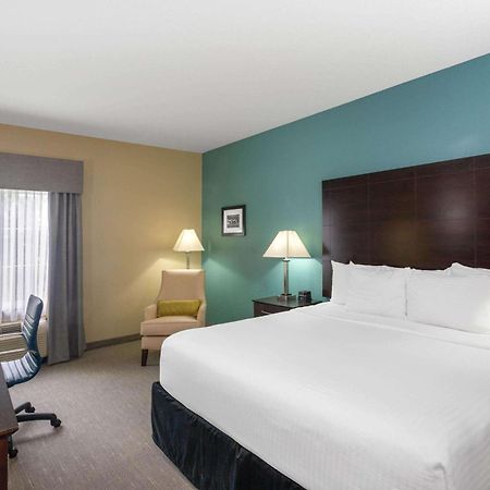 La Quinta By Wyndham Sebring Hotel Exterior photo