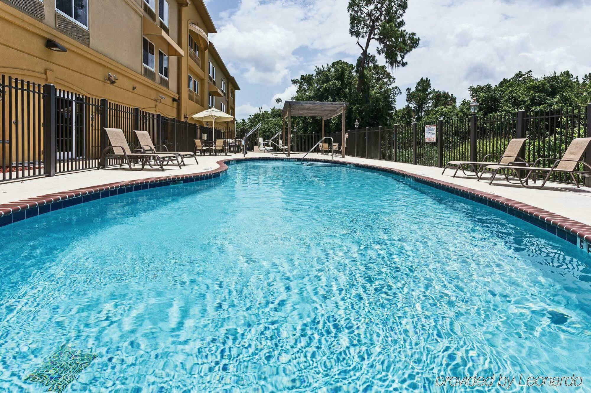 La Quinta By Wyndham Sebring Hotel Exterior photo